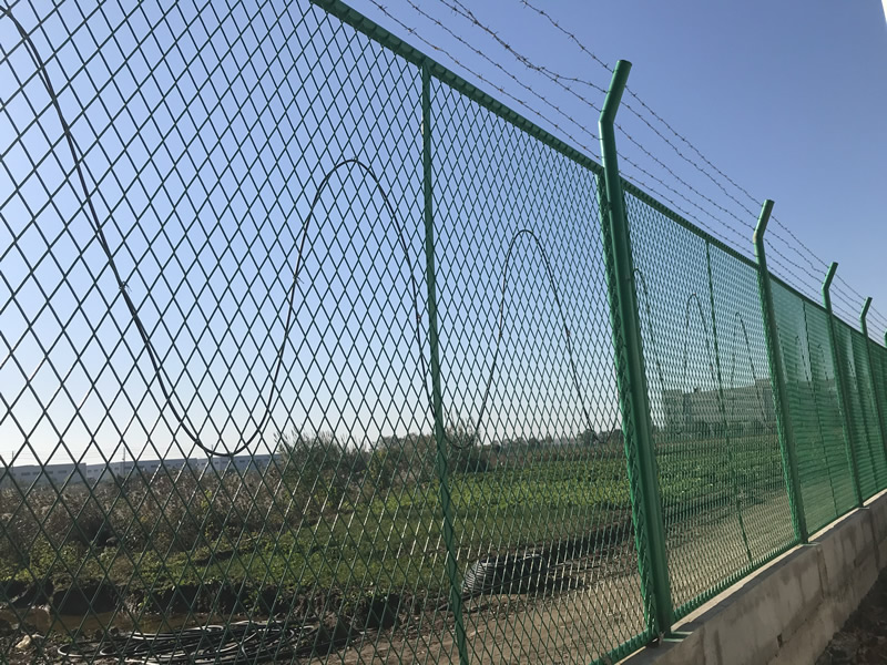 Distributed fiber optic perimeter fence monitoring